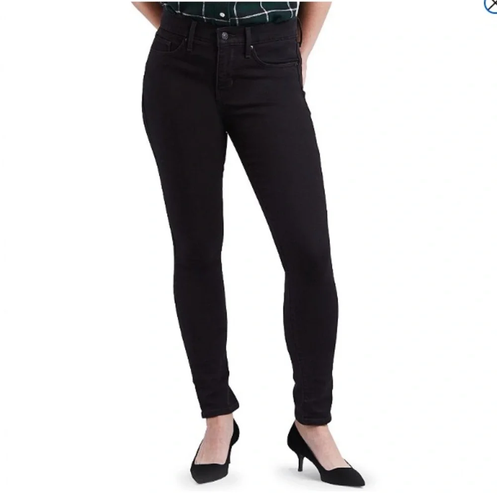 Like New Levi’s 311 Shaping Skinny Jeans - Size 29 x 32 - Soft Black - Picture 4 of 7